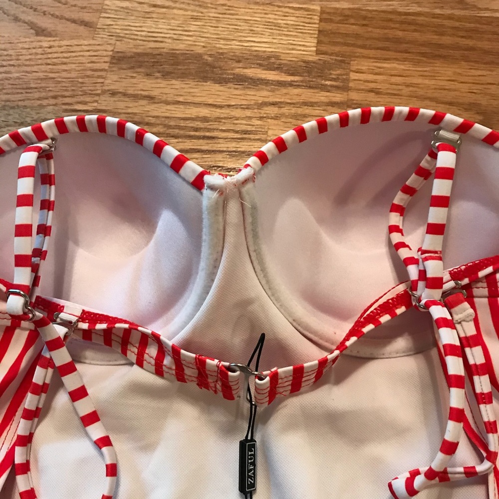 ❤️NWT Zaful Red & White Striped Medium Swimsuit❤️ - Picture 13 of 16
